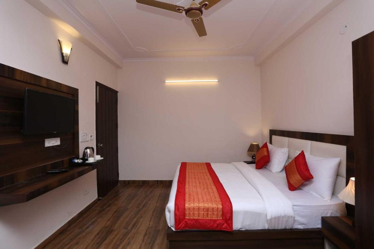 Airport Sinon Hotel 3*